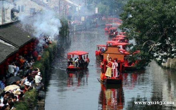 上海一个景区因“水上婚礼”走红，成为古镇标志，门票50人山山海 