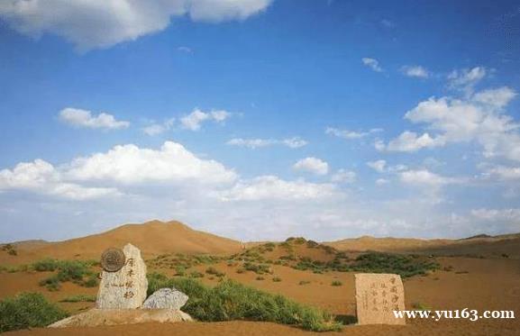 世界上唯一建在沙漠中心的城市，被誉为活着的楼兰，就在中国 