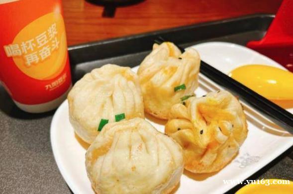 上海人都知道的小吃店，曾靠生煎辉煌一时，如今环境好了味道差了 