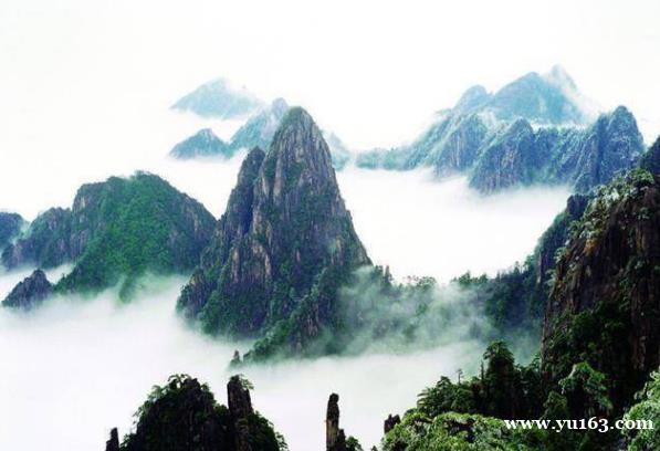 中国最独特的山峰，黄山榜上有名，凭借四绝闻名于世 
