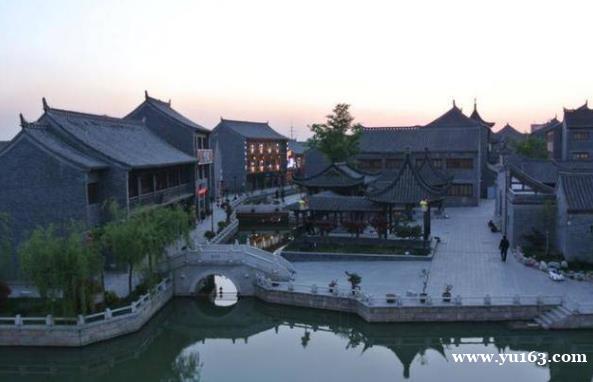 江苏被忽略的的古镇，距今已2500多年历史，地方5A景区还不要门票 