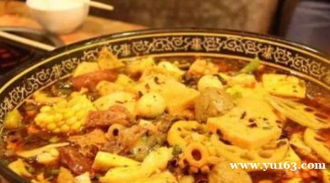 开了70家连锁，被当做“川渝”饮食文化的代表，火爆得一塌糊涂