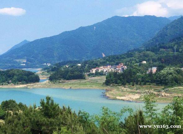 南水水库是广东省第二大人工湖，是省级风景名胜区 