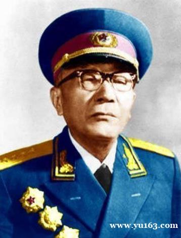 这位大将去应聘  意外撞上正要捉他的人  对方竟没认出他 