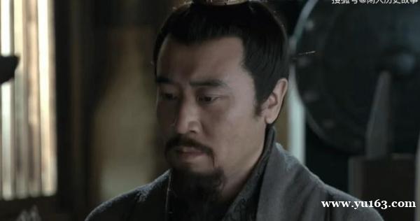 三国时，有两人曾预言过刘备的失败，一个被他举荐，另一个却遭其斩杀