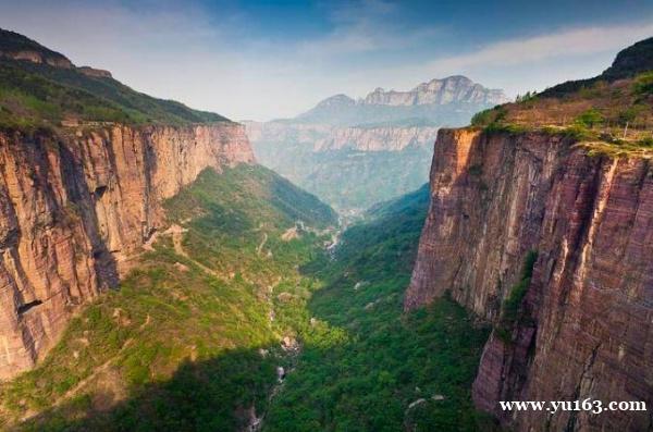 国内十大峡谷之一，被誉为八百里太行之魂，是著名的山水风景区