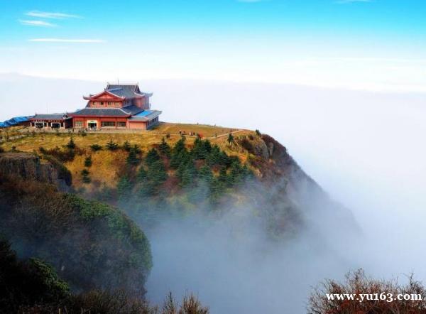 四川一处秋景超治愈的5A级景区  因常年云雾绕而得名  门票80 