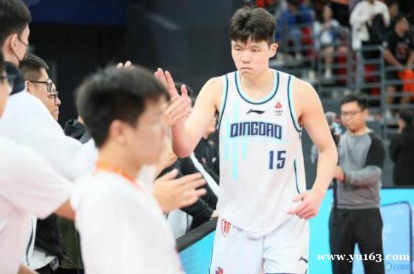 赵探长,杨瀚森没进CBA就小有名气 老炮内线憋着劲想跟他碰一碰